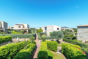 Property grounds - Il Borgo D10 700m From The Beach, Porto San Paolo, Italy (Porto San Paolo)