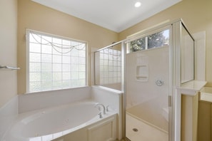 House, 3 Bedrooms | Bathroom | Towels