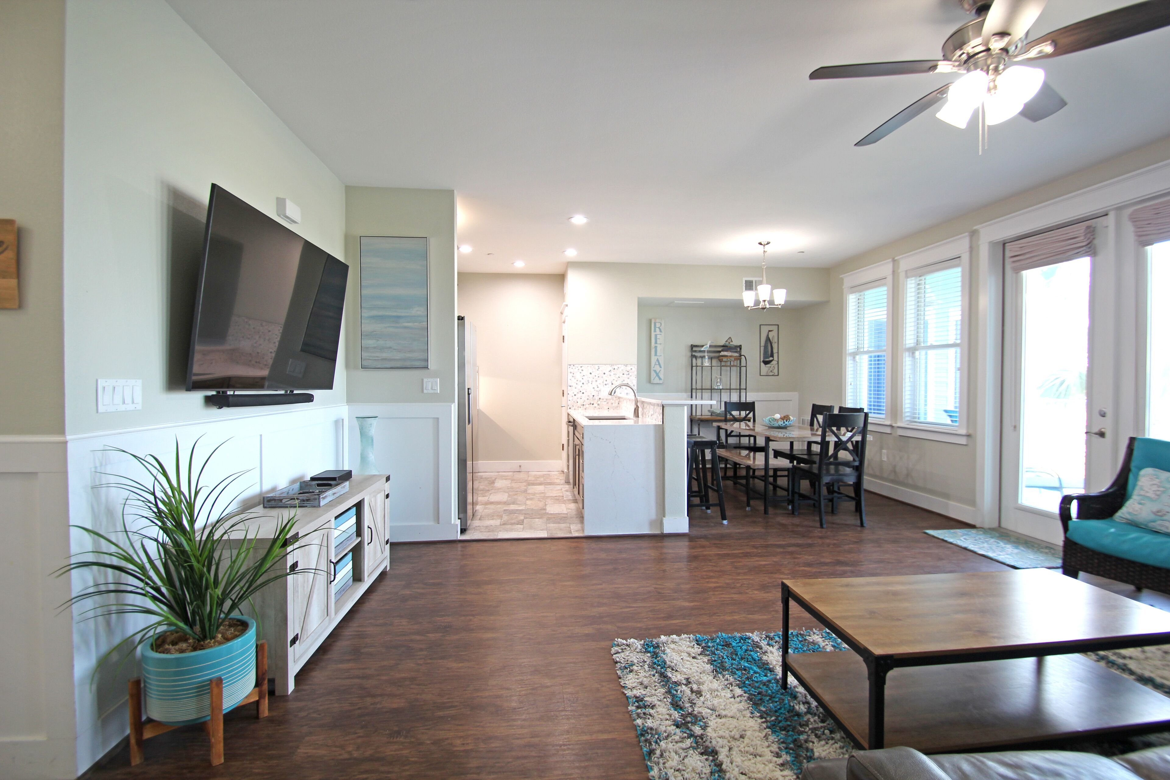 Ocean View -- Beach-Side Access -- Pool & Club House