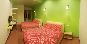 Desk, free WiFi - Jonker Hijau-Hijau Malacca (Malacca City)