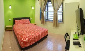 Family Villa, 5 Bedrooms, Garden View | 5 bedrooms, desk, free WiFi