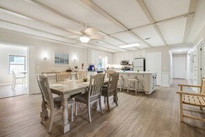 Unclassified image, 5 of 48, button