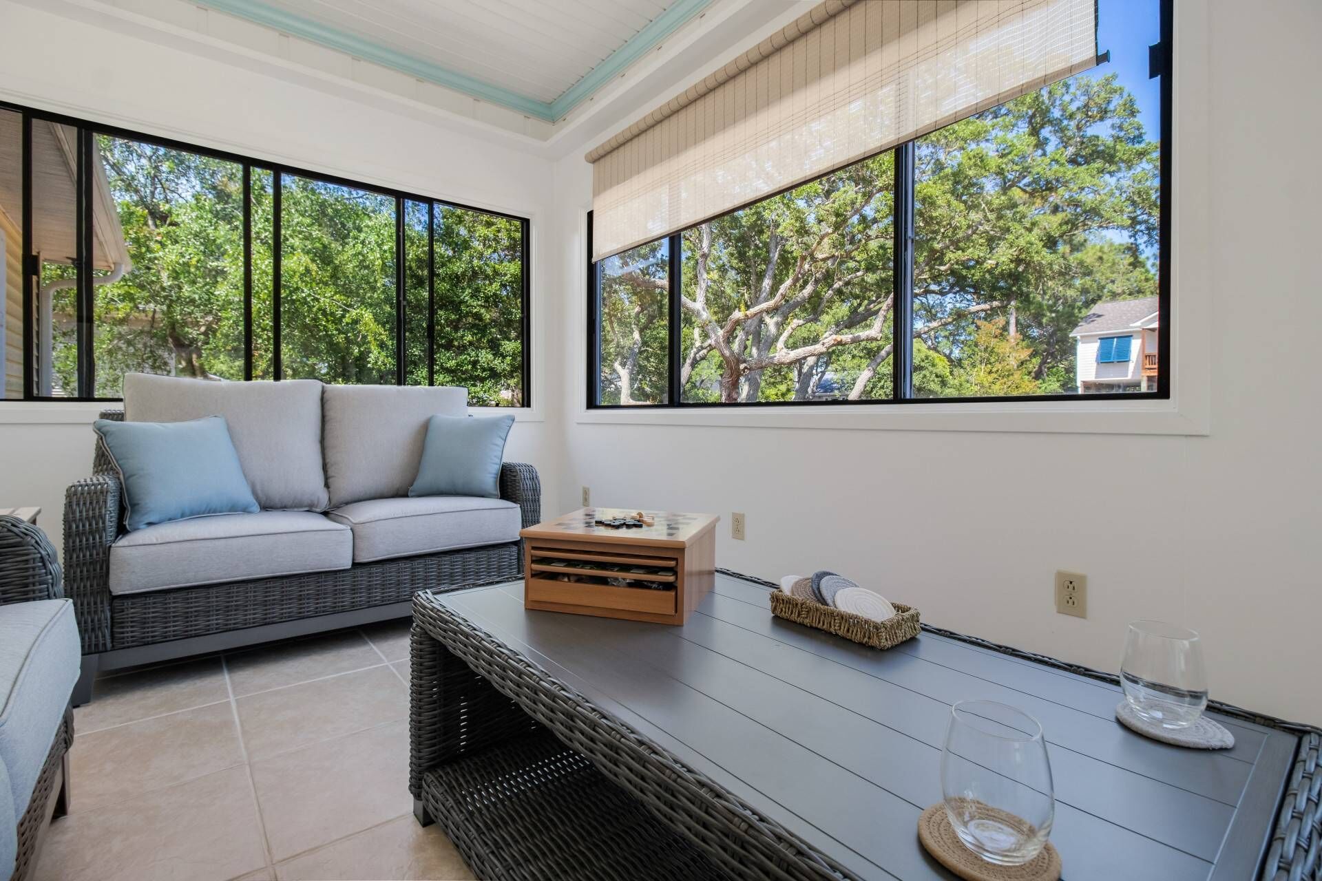 TV connectée, table de tennis de table