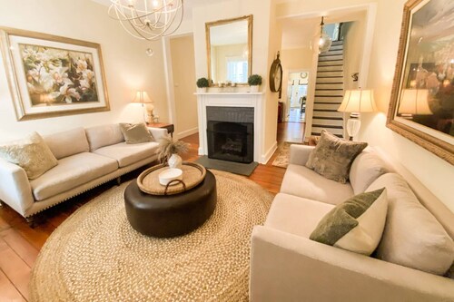 Downtown Gem! Stay in a Historic Carriage House Steps from Main Street, City Dock & USNA