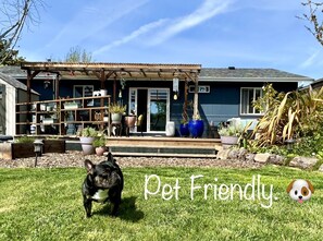 Exterior - Home and Garden in Sunny Fortuna! (Fortuna)