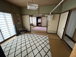 2 bedrooms, desk, iron/ironing board, free WiFi - Set in Yamanakako, within 6 km of Lake Yamanaka, Mount Fuji Castle 2 (Yamanakako)