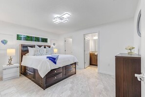 4 عدّة غرف نوم ومكتب ومكواة/لوح كي وواي فاي مجانًا