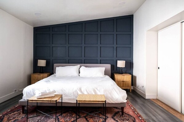 4 bedrooms, WiFi, bed sheets, wheelchair access