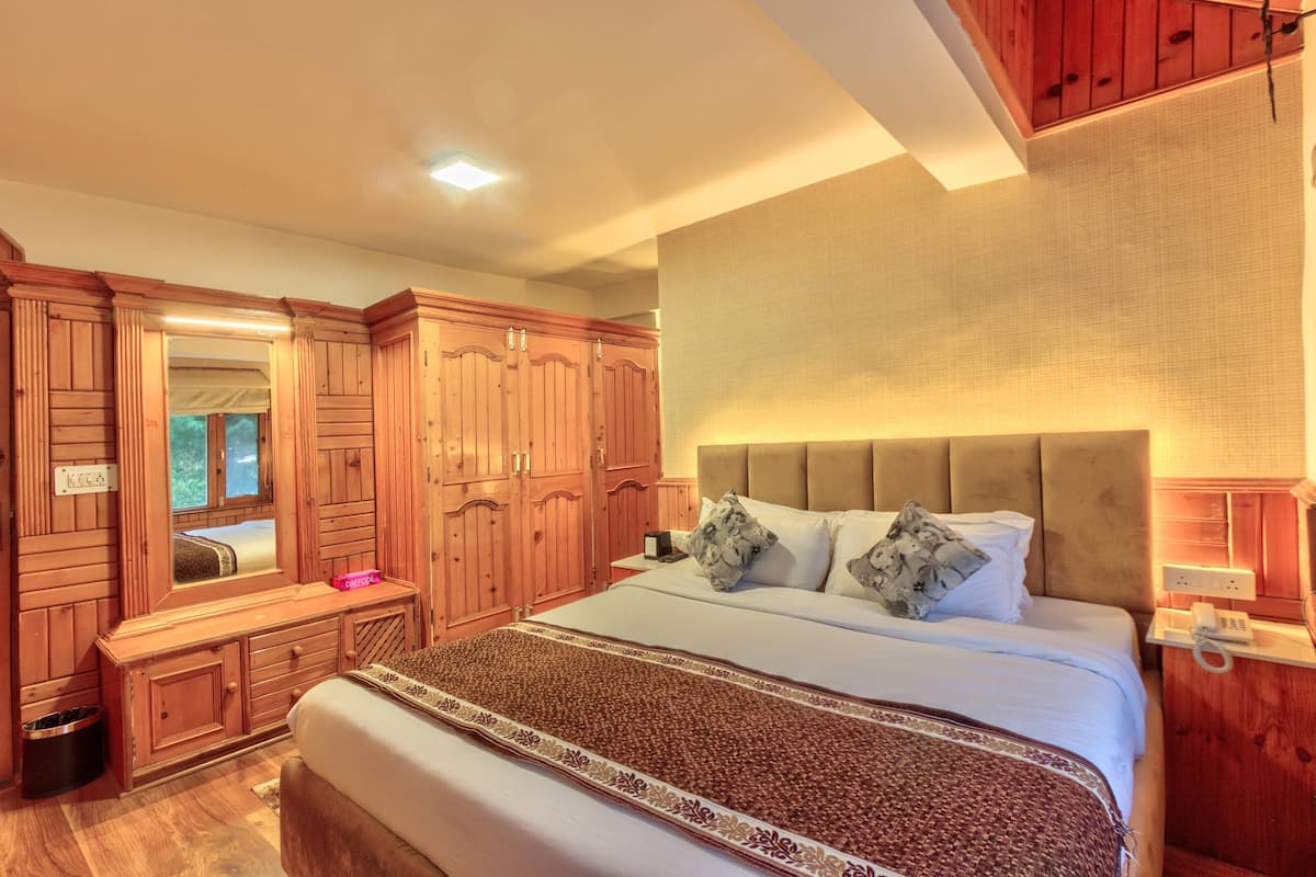 Standard Penthouse | 1 bedroom, premium bedding, free WiFi, bed sheets