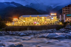 Fachada de la propiedad