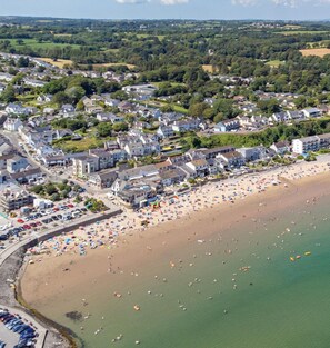 Apartment | 1 bedroom, WiFi - Pleasant View - Direct Beach Access Sea Views and Parking (Saundersfoot)