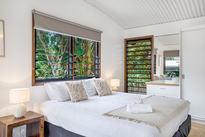 Beachfront Belongil Beach - Bangalow