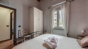 2 Schlafzimmer, BĂŒgeleisen/BĂŒgelbrett, Reisekinderbett, kostenloses WLAN