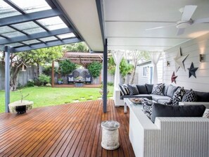 Terrace/patio - Large Beach House near 2 beaches (Manyana)