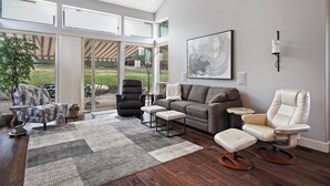 Living area - Modern and Light! EV Charger, Pet Friendly, Community Hot Tub & Pool, Lakeside Sports Center, AC (Redmond)