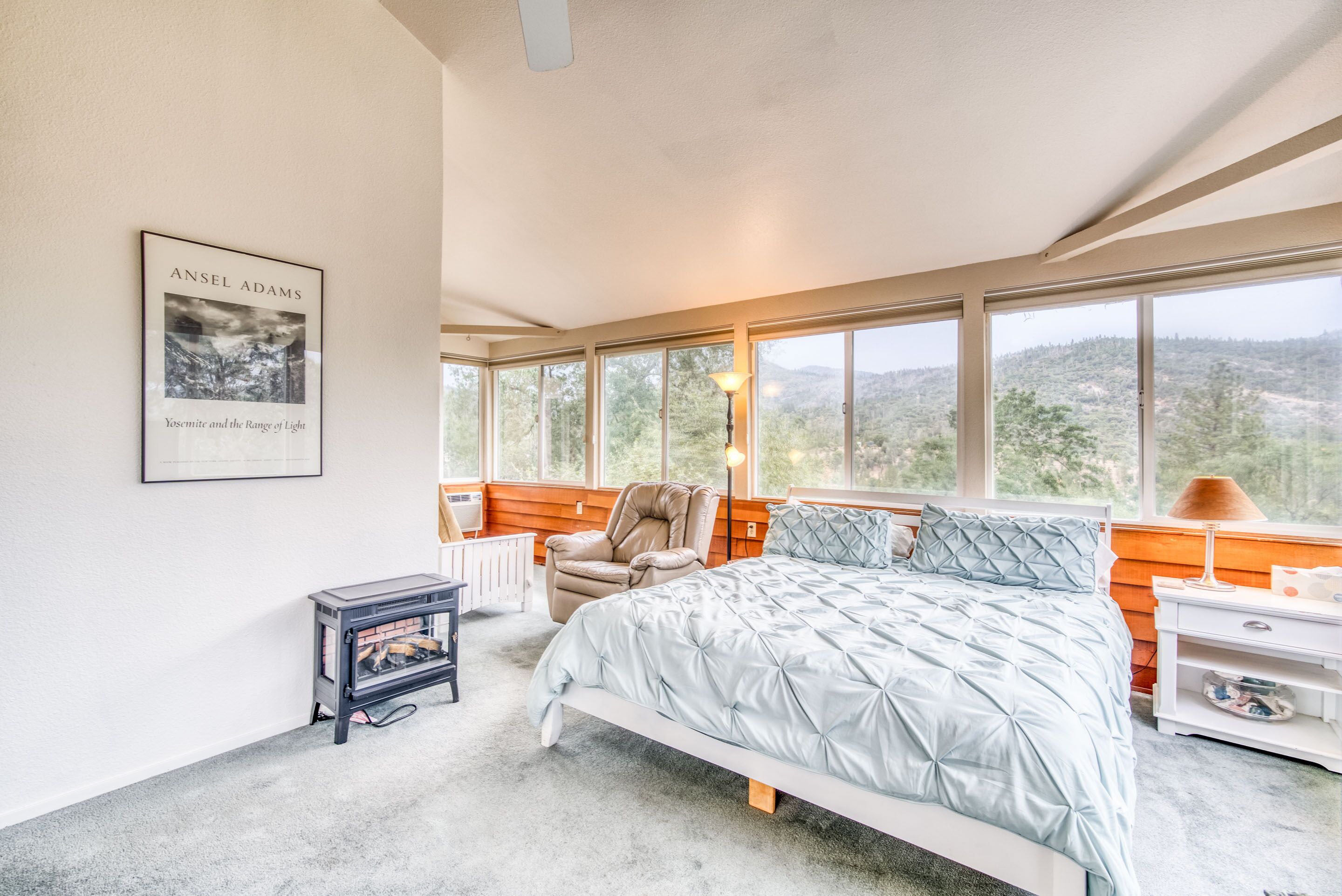 Standaard vierpersoonskamer, en-suite badkamer, uitzicht op bergen (Garden Rose) | Uitzicht op de bergen