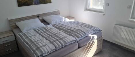 2 bedrooms, WiFi, bed sheets