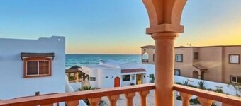 Unique Miramar Townhome Steps from the Ocean on