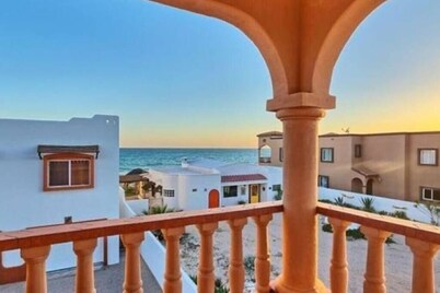 Unique Miramar Townhome Steps from the Ocean on