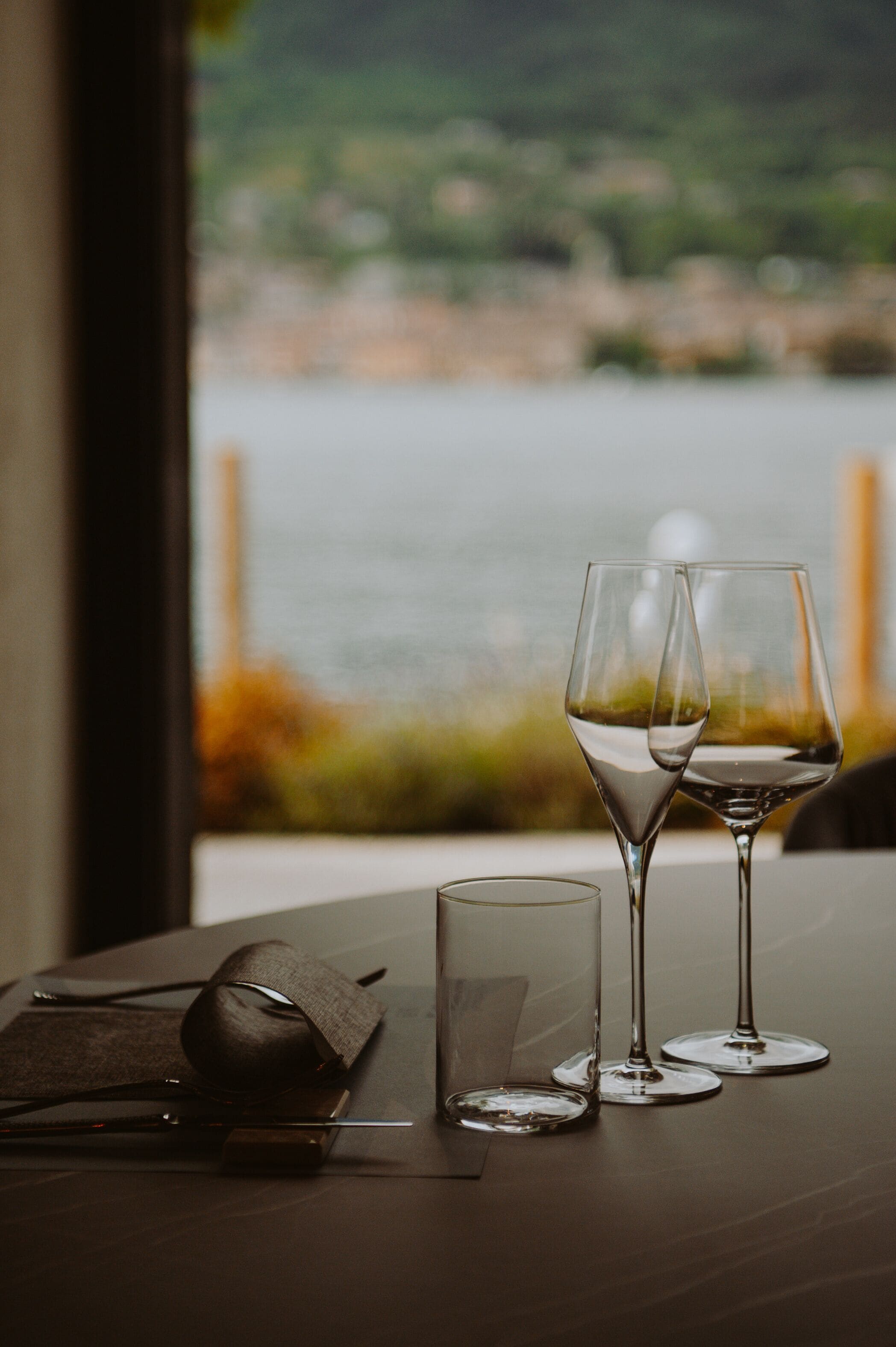 Se sirven desayunos, comidas y cenas con vista a la playa 