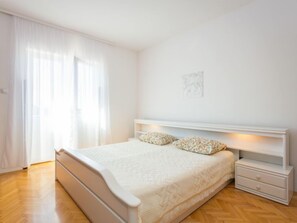 2 bedrooms, internet