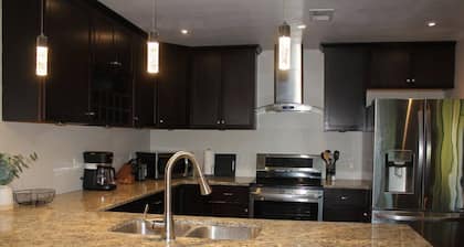 729 Keenway B · water view apartment in Kalamazoo