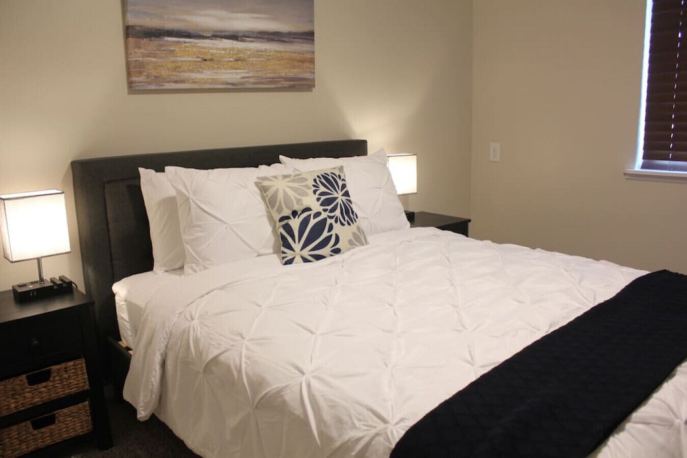 2 bedrooms, desk, iron/ironing board, WiFi