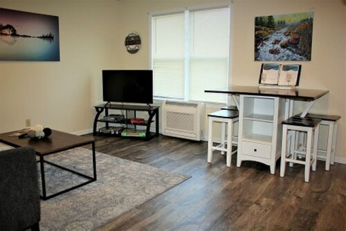 525 Sprague 8 · Apartment across from Waldo Stadium and WMU track