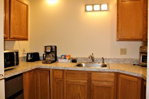 525 Sprague 6 · Apartment just outside of downtown Kalamazoo