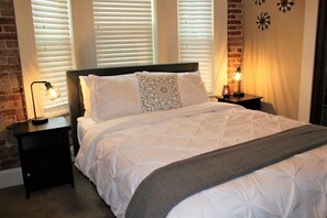 3 bedrooms, desk, iron/ironing board, WiFi