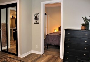 2 chambres, bureau, fer et planche à repasser, Wi-Fi gratuit