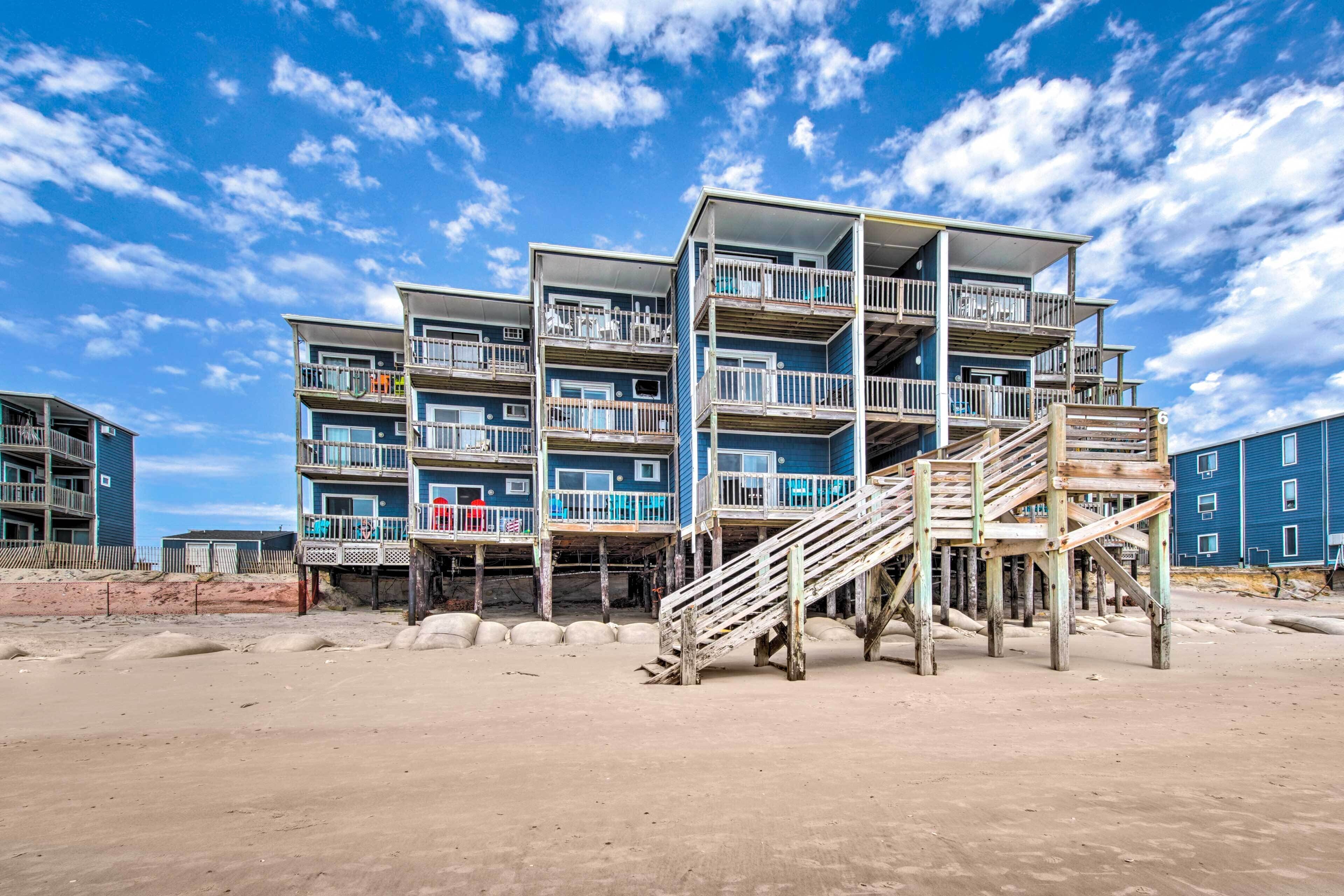 North Topsail Beach Condo w/ Beach Access!