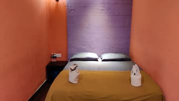 Free WiFi, bed sheets
