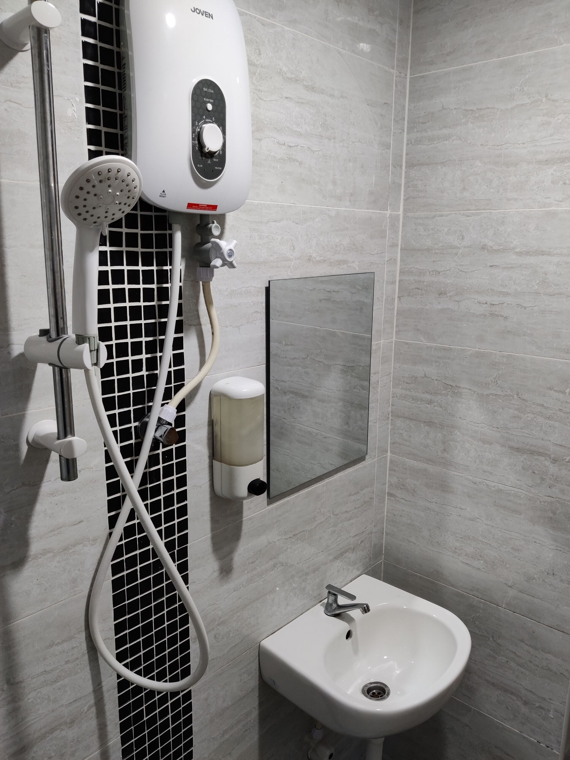 Standard Single Room | Bilik Mandi | Pancuran mandi, tuala disediakan 