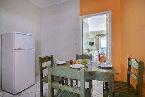 Dining - Holiday Apartment 'Apostolos Apartment 1' Next to Beach with Wi-Fi (Lefkada)