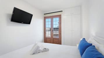 3 bedrooms, free WiFi, bed sheets