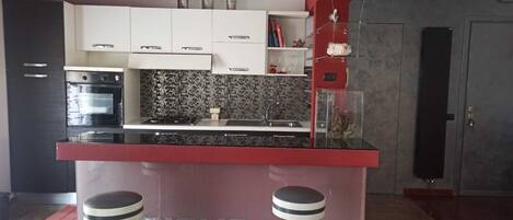 Fridge, microwave, oven, stovetop