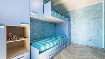 3 dormitorios, tabla de planchar con plancha, wifi gratis y ropa de cama