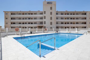 Pool - 'Apartment ARCE Frontline Seaview' with Pool, Balcony & Wi-Fi (Nerja)