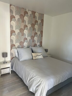 1 Schlafzimmer, Bügeleisen/Bügelbrett, Bettwäsche