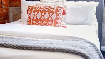 Deluxe Room, 1 King Bed