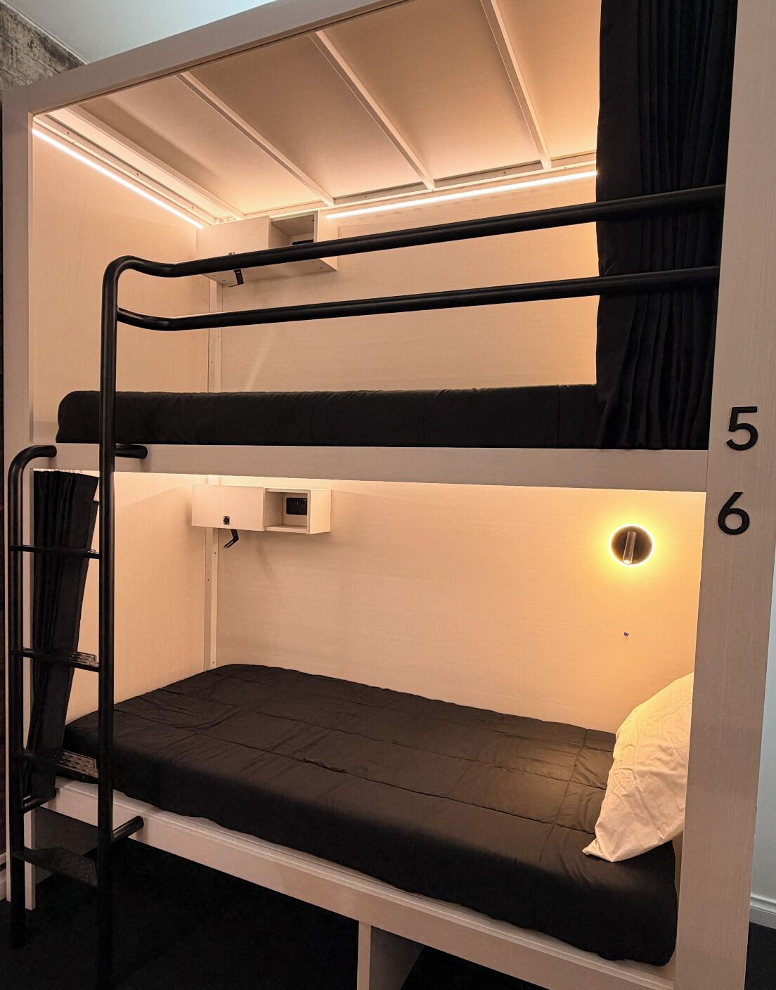 Premium Shared Dormitory, Mixed Dorm | Free WiFi, bed sheets, wheelchair access