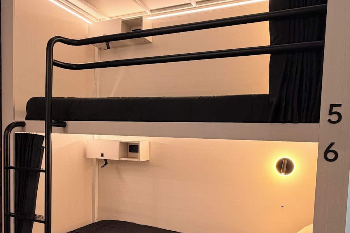 Premium Shared Dormitory, Mixed Dorm | Free WiFi, bed sheets, wheelchair access