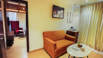 Suite | 1 bedroom, premium bedding, memory-foam beds, minibar