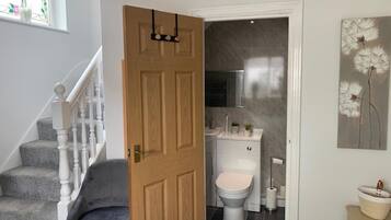 Apartment | 1 bilik tidur, seterika/papan seterika, Wi-fi percuma, cadar katil