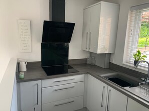 Private kitchen - One Bedroom Apartment With En-suite & Patio (Bury)