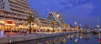 The Sea and the Beach at the end of the garden 4-bed apartment with terrace and garden