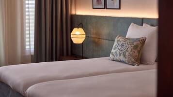 Comfort kamer | Een minibar, een kluis op de kamer, een bureau, een laptopwerkplek