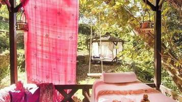 4 slaapkamers, een strijkplank/strijkijzer, beddengoed