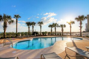 Pool - 🌴 Beachfront Penthouse! Shore Elegance | 3BR | Destin Towers 151 ☀️ (Destin)